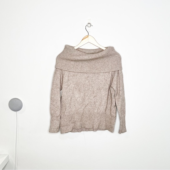 Seven Sister off shoulder sweater - Picture 2 of 5